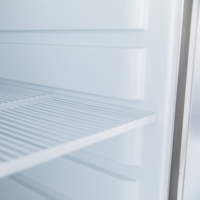 High-Capacity R400 Commercial Food Storage for Efficient Kitchen Storage