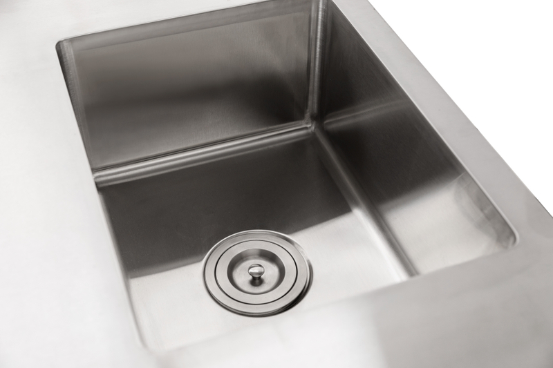 GN2100TN-S Ventilated GN Counter with Integrated Sink