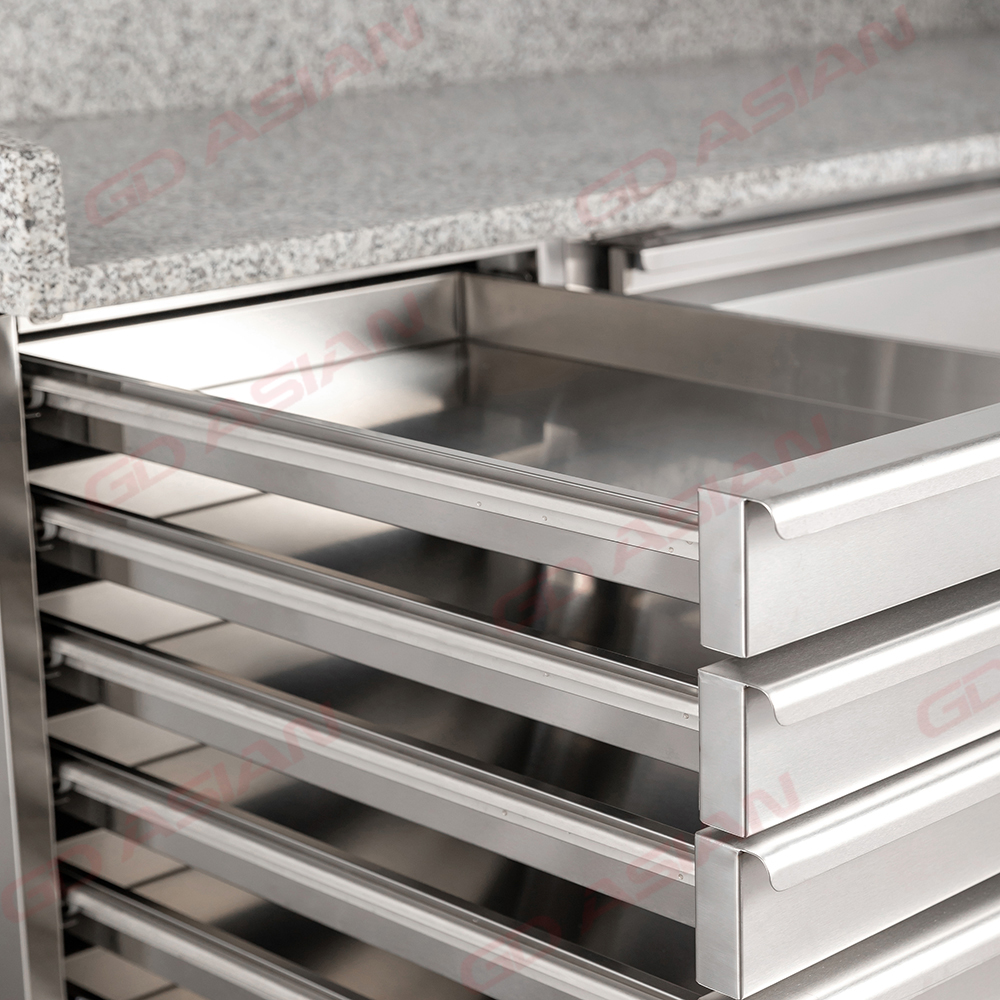 European Type Ventilated Pizza Counter with VRX on the top