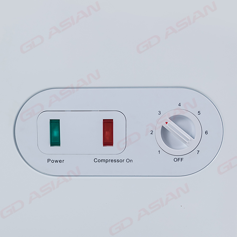 Commercial Freezer with Lockable Glass Lid