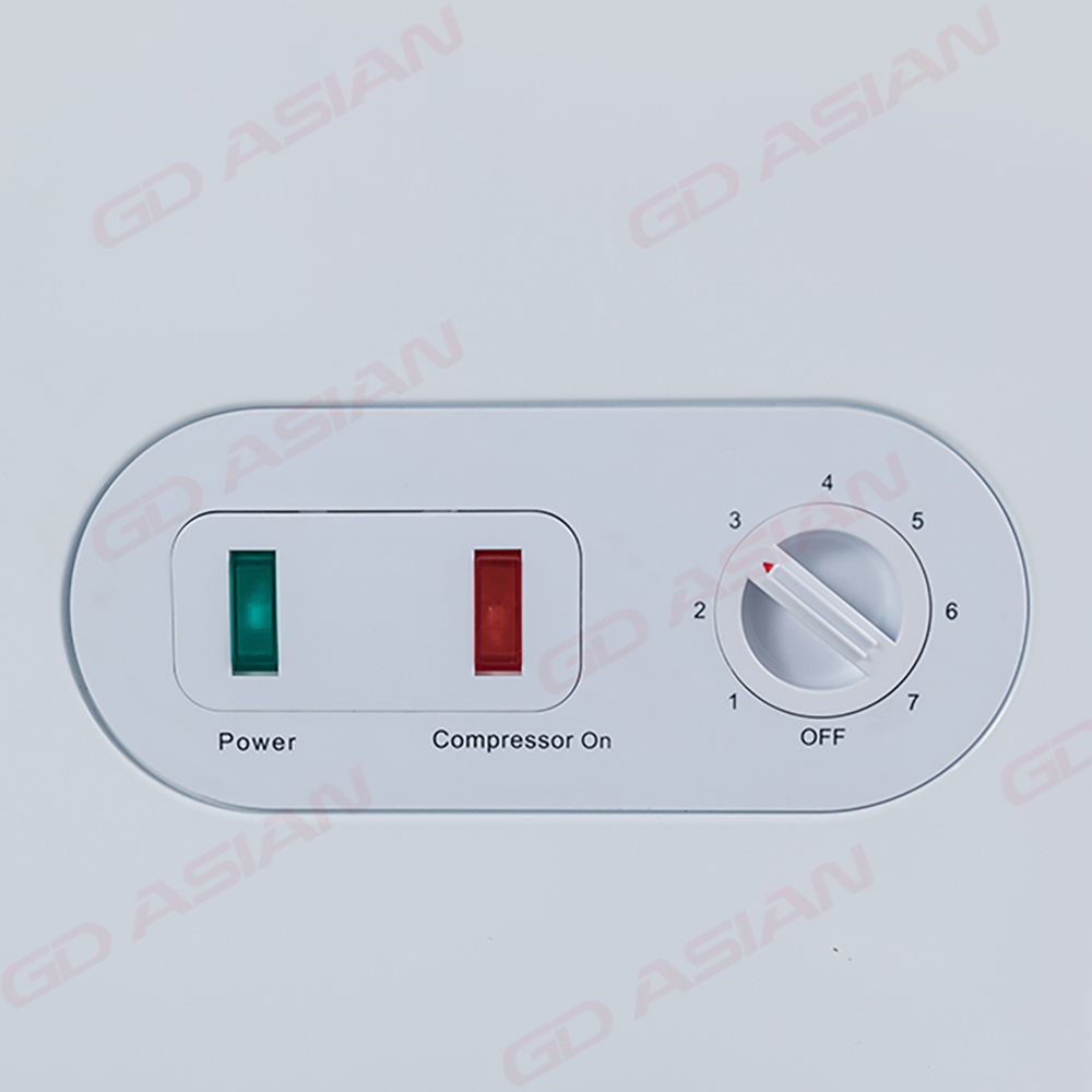 Commercial Freezer with Lockable Glass Lid